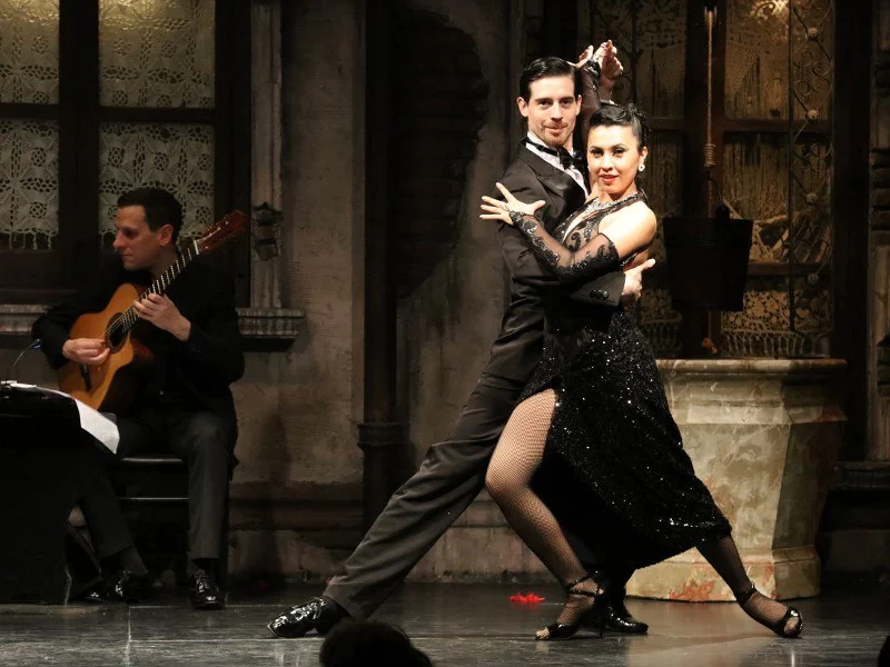 DINNER + TANGO SHOW & FOLKLORE